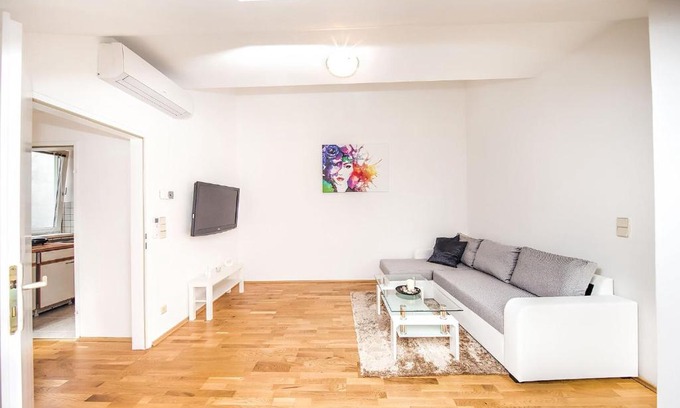 Weißgerber Apartment | Stylish Apartment Untere Viaduktgasse - Family Friendly Stay