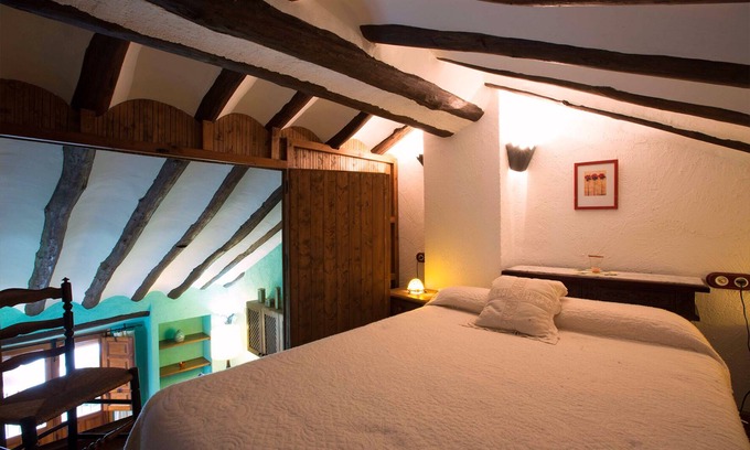 La Alqueria Apartment | Cozy Apartment Vega: Enjoy Pool, Spa & Breakfast