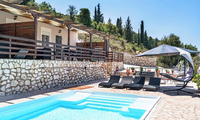 Chortata Apartment | Relaxing Apartment 'Ventus Athina' with Ocean View & Pool