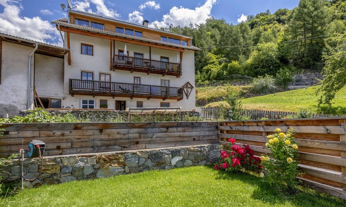 Sluderno Apartment | Scenic 'Vernalhof Apt Panorama' with Mountain Views & Wi-Fi