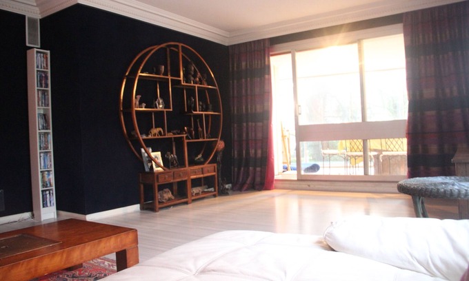 Le Chesnay Apartment | Versailles Apartment: Pet-Friendly Retreat with Ocean View