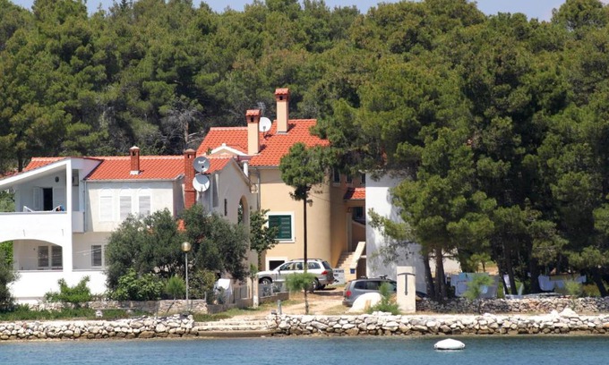 Verunic Apartment | Pet-Friendly Stay at Apartment Verunic 8103a for Families