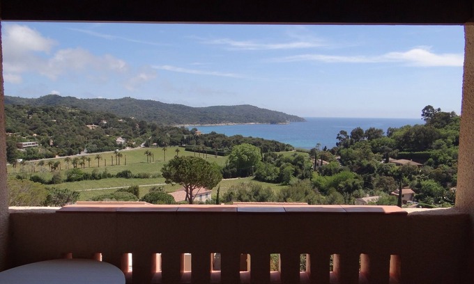 La Croix-Valmer Apartment | Seaside Apartment with Breathtaking Bay Views & Pool