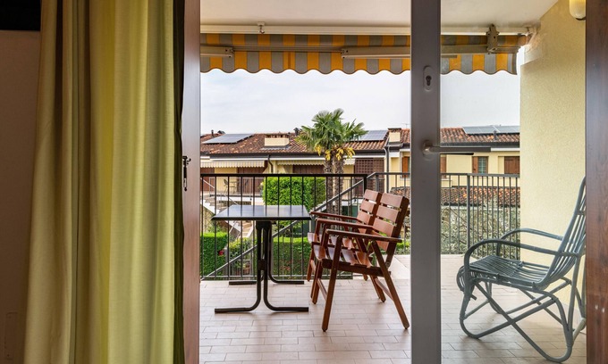 Colà Di Lazise Apartment | Cozy 'Vigneti A Colà' Apartment with Pool and Balcony