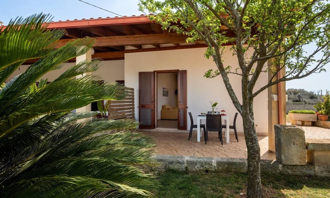 Uggiano la Chiesa Apartment | Relaxing Villa Maddalena Apartment with Garden & Wi-Fi