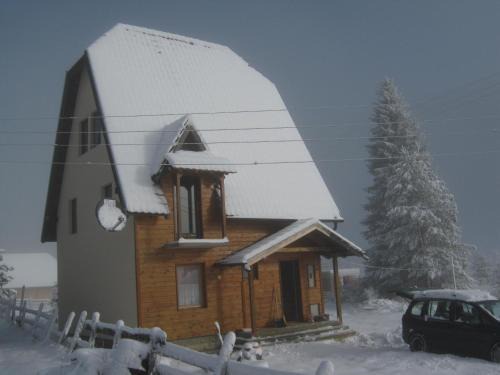 Konjska Reka Apartment | Top-Rated Apartment Vila Fila: Pet & Family Friendly Stay