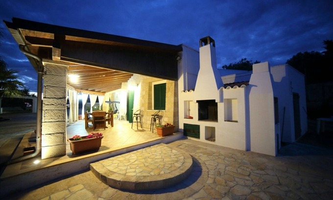 Posto Vecchio Apartment | Relax at Villa Magia 2: Oceanfront Terrace & Pet Friendly