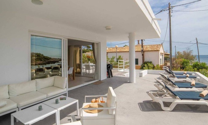 Pedruscada Apartment | Beautiful Sea View Apartment 'Villa Na Pilena' with Wi-Fi