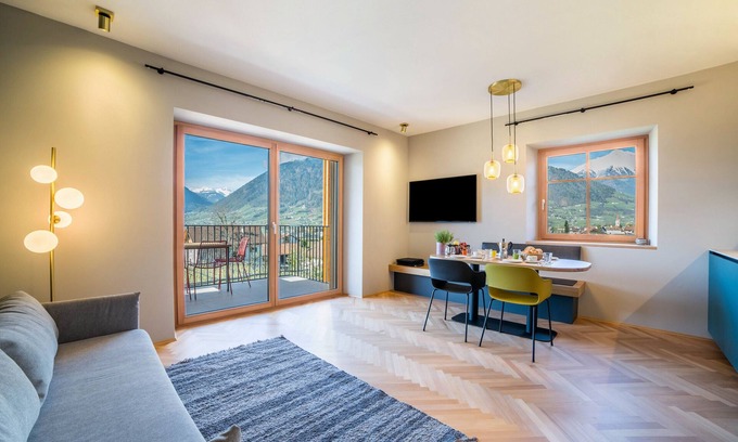 Merano Apartment | Villa Rosa Unterschöberlehof: Mountain Views & Spa Amenities