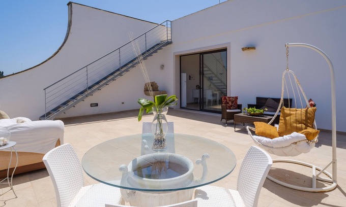 Torre Specchia Ruggeri Apartment | Top-Rated Villa Scoglio: Ocean View with Garden & Terrace