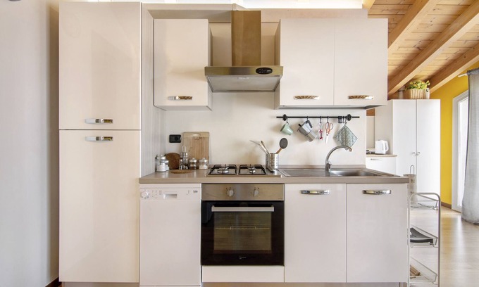 Dubino Apartment | Villa Serena: Oceanfront Apartment with Private Terrace & Wi-Fi