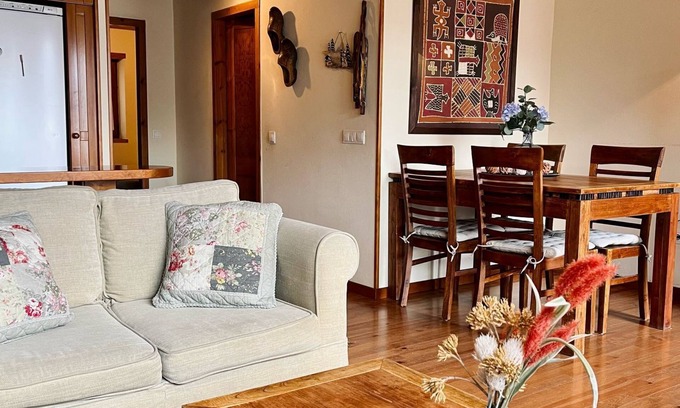 Taull Apartment | Cozy Apartment Vistas Sant Climent Taüll with Terrace & Wi-Fi
