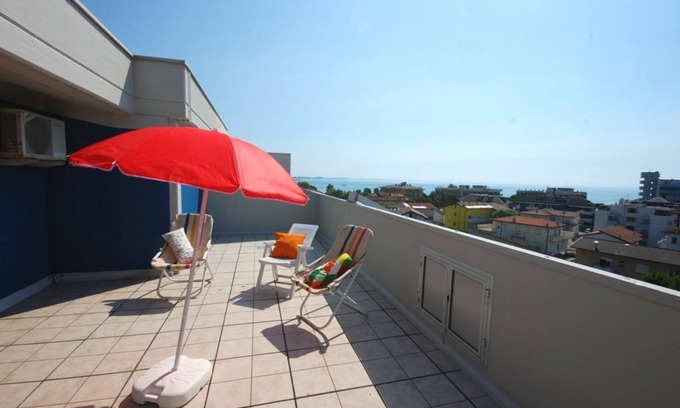 Lignano Sabbiadoro Apartment | Apartment with solarium in Lignano