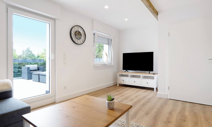 Gronau Apartment | Charming Apartment 'Weiden' with Balcony and Ocean View