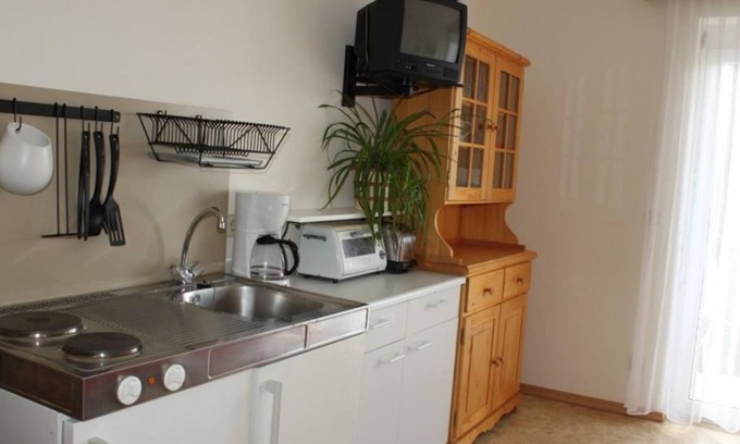 Sankt Kanzian am Klopeiner See Apartment | Discover Apartment Weinrebe in Landhaus Felsenkeller