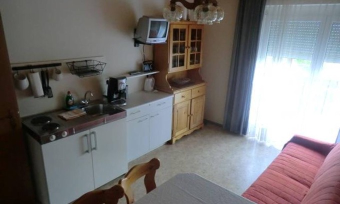Sankt Kanzian am Klopeiner See Apartment | Family-Friendly Apartment Weintraube at Landhaus Felsenkeller