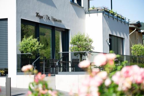 Erden Apartment | Family-Friendly Getaway at Apartment Weingut Dr Hermann I