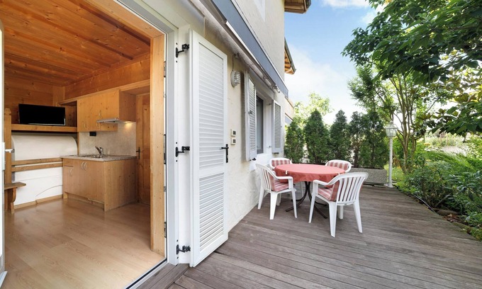 Lana Apartment | Mountain View Apartment "Weinsepphof 1" with Pool & Garden