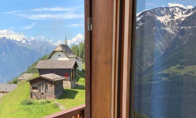 Bettmeralp Apartment | Apartment Weisshorn 4, 2. OG West in Bettmeralp - 4 persons, 2 bedrooms