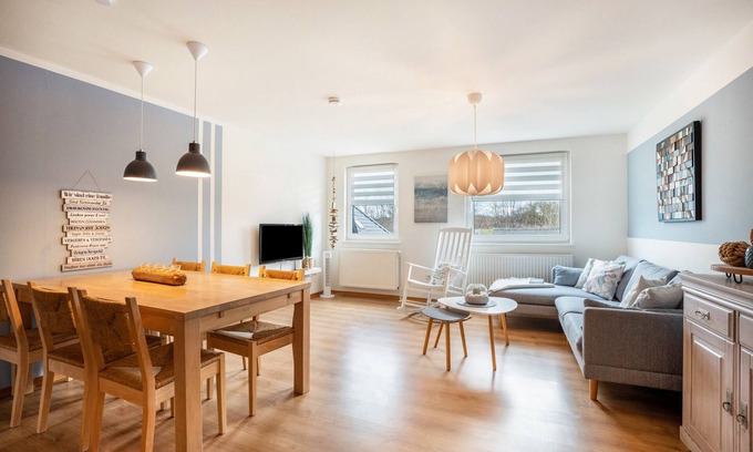 Westerholz Apartment | Apartment 'Wellenreiter' with Shared Garden and Wi-Fi