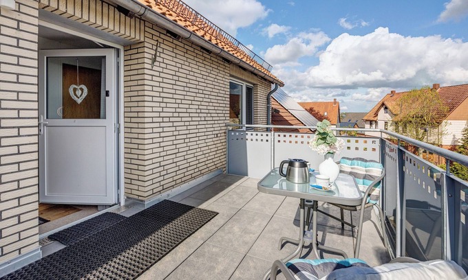 Bad Pyrmont Apartment | Top-Rated Apartment 'Weserberglandblumen' with Garden Views