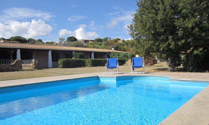 Tertenia Apartment | Idyllic Retreat Near the Sea with Pool and Breakfast