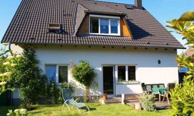 Wiek Apartment | Cozy Apartment Wiek for 2 with Ocean View & Kitchen