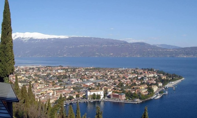 Toscolano Maderno Apartment | Garden Apartment Steps from Beach in Toscolano Maderno