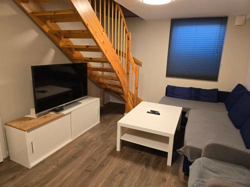 Klofta Apartment | Cozy 2-Bedroom Apartment in Kløfta, Family-Friendly Stay