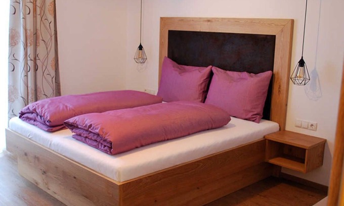 Am Feuersang Apartment | Family-Friendly 3-Bedroom Apartment at Atempause-Appartements
