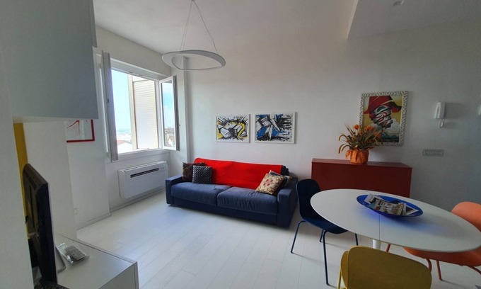 Viareggio Apartment | Beachside Apartment with A/C and Family-Friendly Amenities