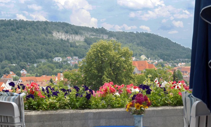 Beilngries Apartment | Apartment with a covered balcony and a view