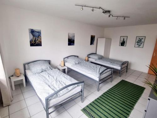 Muelfort Apartment | Delightful Apartment with Balcony in Mönchengladbach