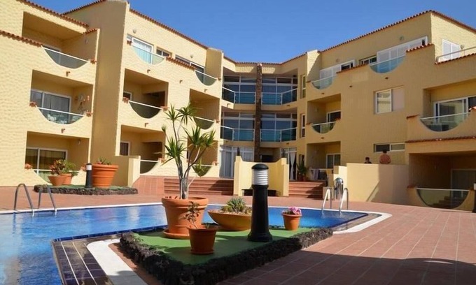 Bahia Calma Apartment | Relaxing Apartment with Balcony and Ocean View Near Beach