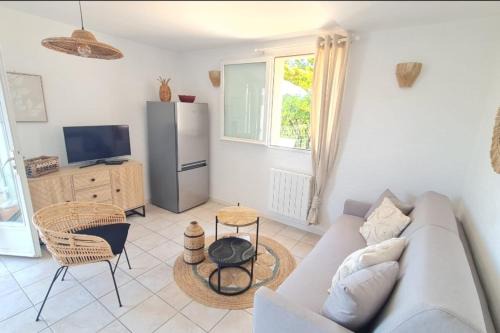 Villanova Apartment | Apartment with balcony and 360 sea view