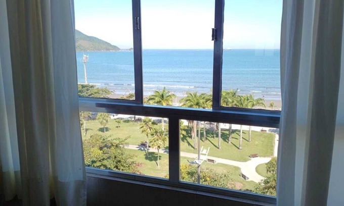 Embare Apartment | Cozy Sea View Apartment with Spa and Hot Tub Amenities