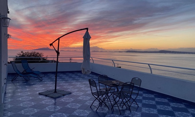 Monte Chiaro House | Inviting Apartment with Breathtaking Vesuvius Views