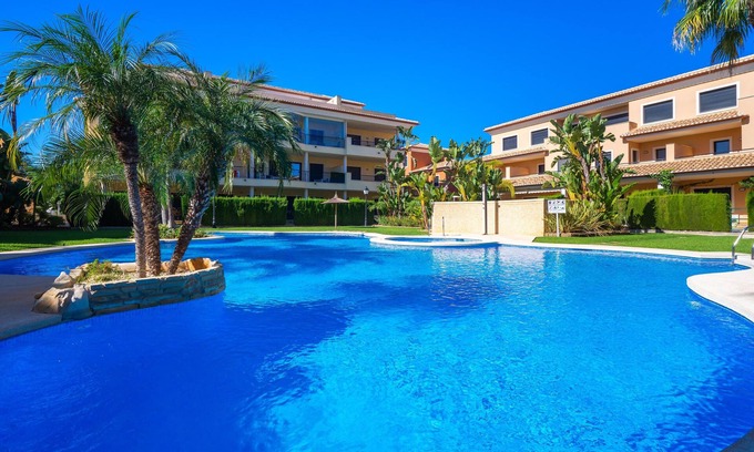 Platja de l'Arenal Apartment | Oceanfront Apartment with Pool in Javea for 8 Guests