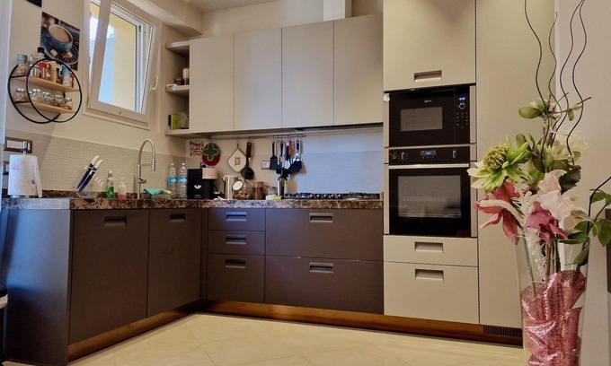 Peretola Apartment | Stylish Apartment Steps from Tramway for Tourist Convenience