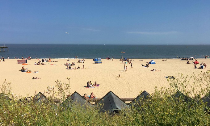 Lowestoft Apartment | Beautiful Apartment with Garden View at Moray Beachside