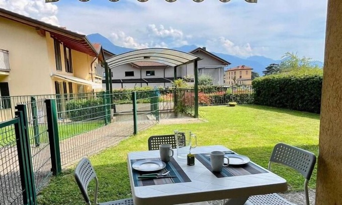 Dongo Apartment | Garden Apartment with Lake View in Dongo - Larihome A28