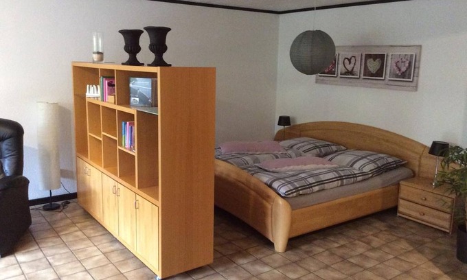 Korbecke Apartment | Garden Apartment Retreat for 2 with Breakfast Included