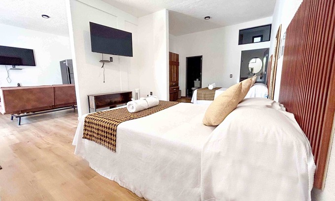 Tepoztlan Apartment | Modern Apartment with Gym and Pool in Tepoztlán