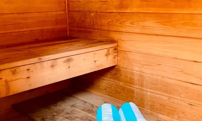 Lower Rattlesnake Apartment | Relaxing Apartment with Hot Tub and Sauna Near Downtown
