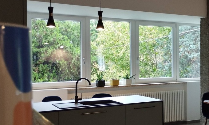 San Donato-San Vitale Apartment | Family-Friendly Apartment with Kitchen & Laundry - Rated 10/10