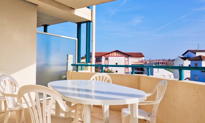 Ciboure Apartment | Family-Friendly Apartment with Pool, Beach Access & Golf