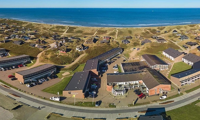 Sondervig Apartment | Cozy Holiday Home for 6 with Oceanfront Views in Ringkøbing