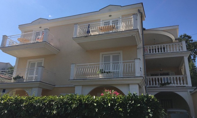 Njivice Apartment | Sea View Apartment with Loggia Near the Beach - 10/10 Rated