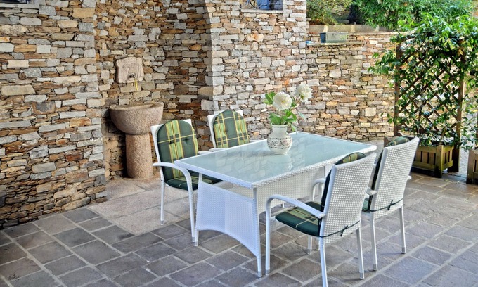 Carciano Apartment | Charming Apartment with Garden and Lake View Retreat