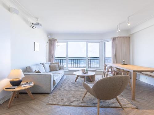 Middelkerke Apartment | Seaside Apartment with Breathtaking Ocean Views